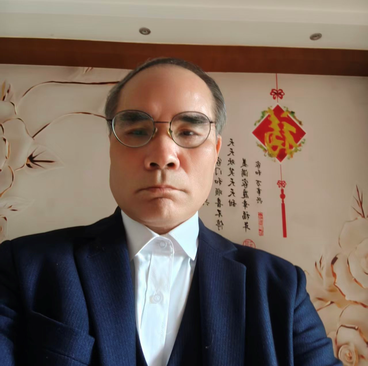 盛仕平